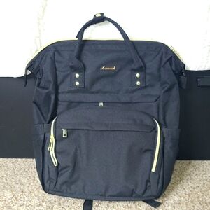 Lovevook Charging Black Backpack with Structured Design and Durable Fabric